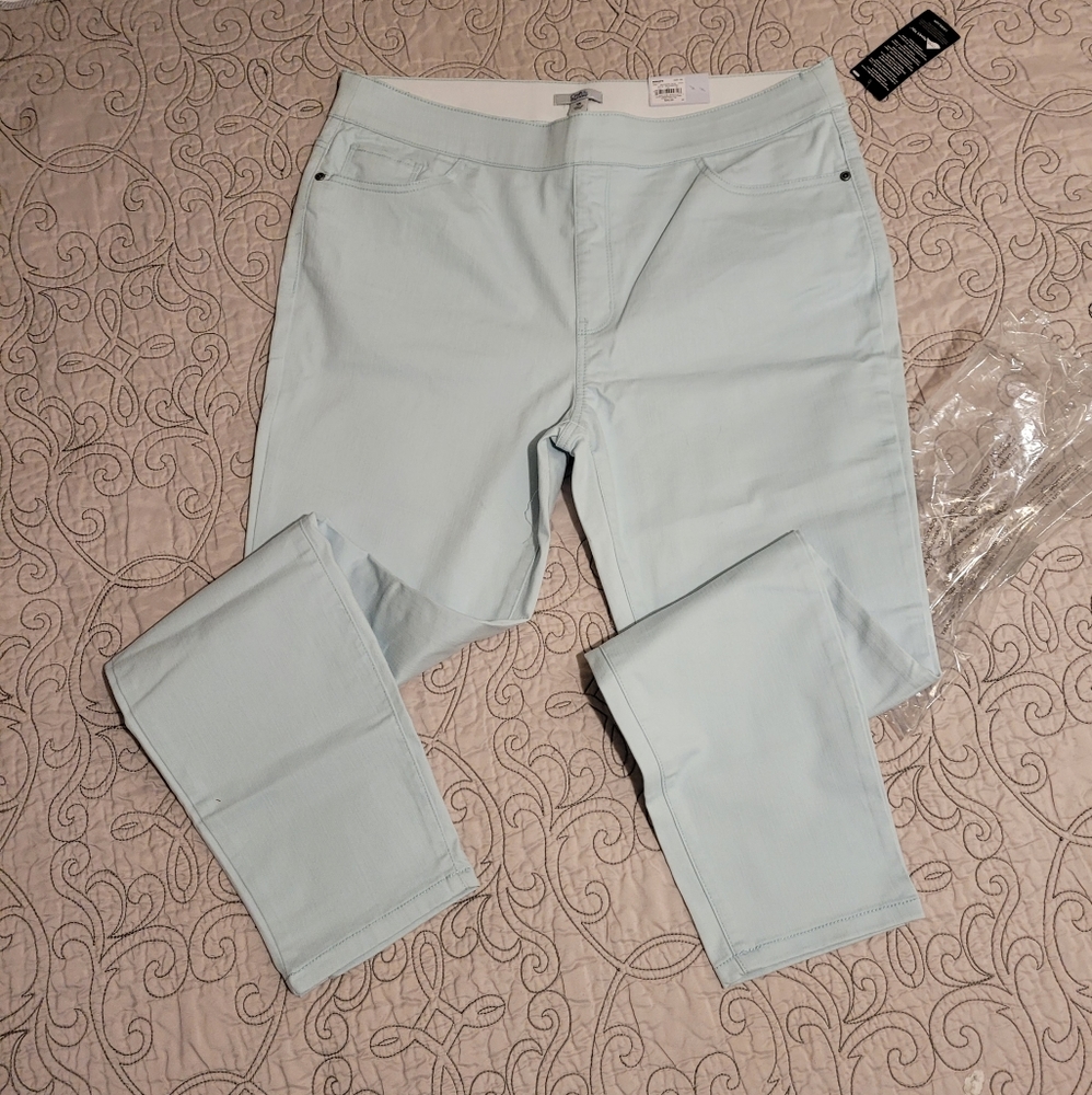 NWT Croft&Barrow Pull-On Skinny Jeans